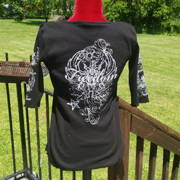 Blingy T - Picture 2 of 2